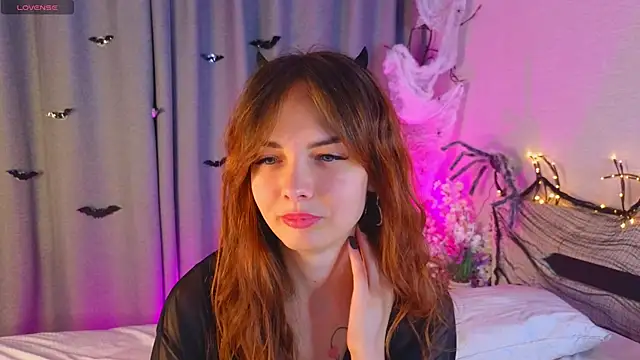 LisaDrake online show from October 2025 08:16:02 PM