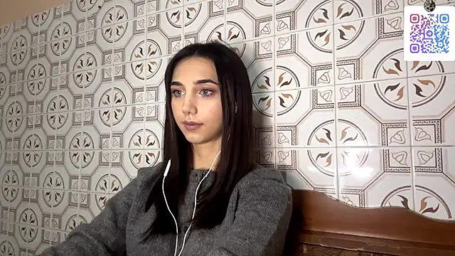 LinaMour online show from November 2025 10:09:01 PM