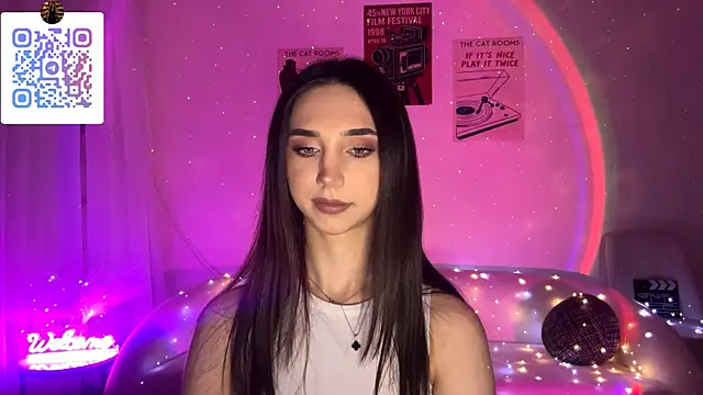 LinaMour online show from April 2026 10:15:02 PM