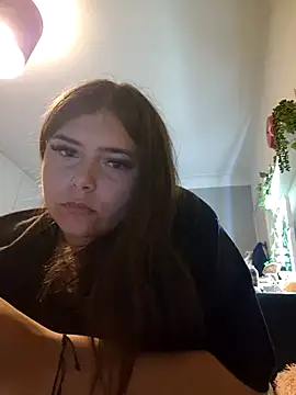 KatieLace online show from September 2025 10:02:02 PM