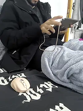 yazinyazin1 online show from November 2025 09:08:01 PM