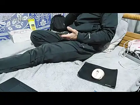 yazinyazin1 online show from February 2026 06:24:02 PM