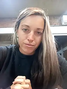 Snapshot of Heisi-Sex chatting on September 2025 01:42:02 AM Heisi-Sex online show from September 2025 01:42:02 AM