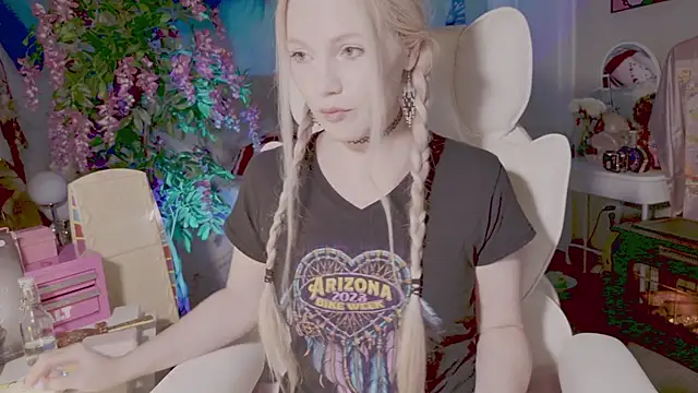 Snapshot of Talulaa chatting on May 2026 09:27:01 PM Talulaa online show from May 2026 09:27:01 PM
