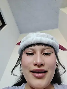 Eva Clark01 online show from October 2025 01:18:02 PM