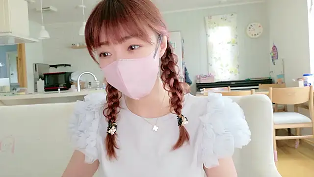 Snapshot of SUZU_1201 chatting on July 2026 01:42:02 AM SUZU 1201 online show from July 2026 01:42:02 AM