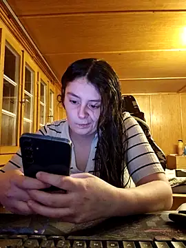 YoungLiisaxx online show from February 2026 05:42:02 PM