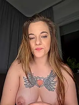 Luna Lynn online show from March 2026 11:22:01 PM