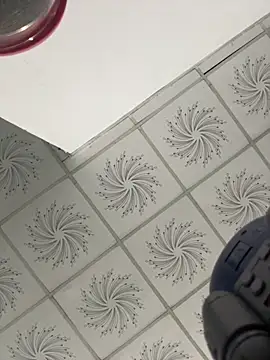 Tiffany-yy online show from October 2025 11:46:02 PM