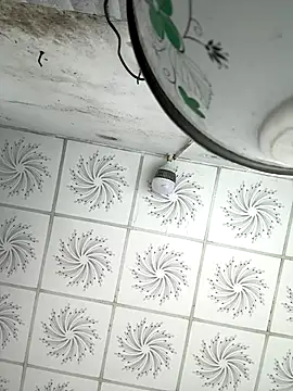 Tiffany-yy online show from October 2025 04:35:02 AM