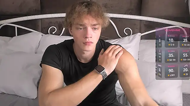 ChaseMuscular online show from November 2025 11:10:02 AM