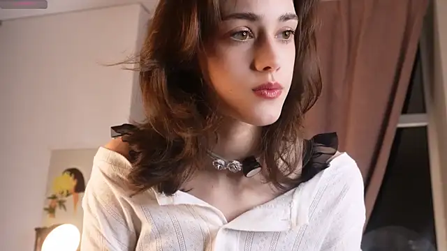 ttragedienne online show from November 2025 01:44:01 PM