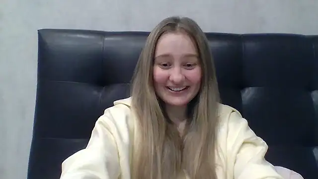 Karyllia online show from October 2025 07:24:02 PM