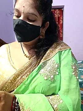 Snapshot of luci-queen chatting on September 2025 07:03:01 PM luci-queen online show from September 2025 07:03:01 PM