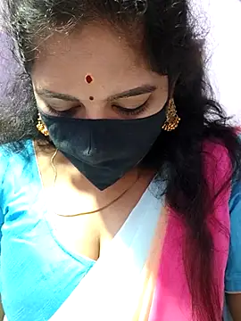 Snapshot of luci-queen chatting on September 2025 03:02:01 PM luci-queen online show from September 2025 03:02:01 PM