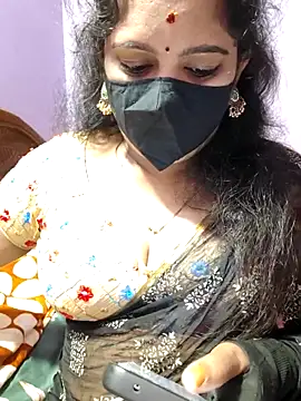 Snapshot of luci-queen chatting on September 2025 03:57:01 PM luci-queen online show from September 2025 03:57:01 PM