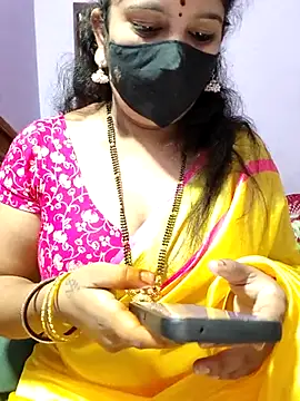 Snapshot of luci-queen chatting on September 2025 05:23:01 AM luci-queen online show from September 2025 05:23:01 AM