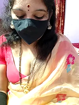 Snapshot of luci-queen chatting on September 2025 04:28:01 AM luci-queen online show from September 2025 04:28:01 AM