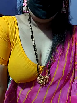 luci-queen online show from October 2025 04:59:02 AM