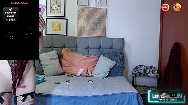  naomi s online show from January 2026 01:37:02 PM