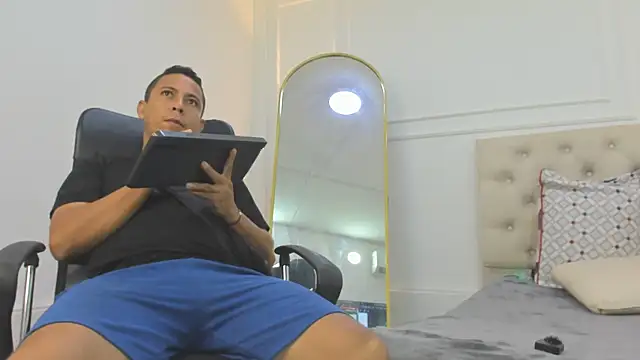 Snapshot of charlotte_dante212 chatting on January 2026 04:51:01 AM charlotte dante212 online show from January 2026 04:51:01 AM