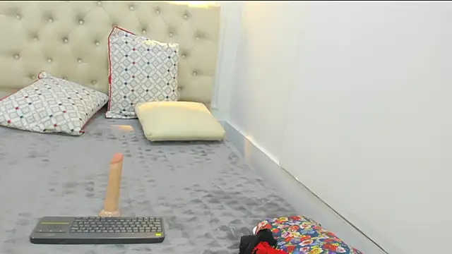 Snapshot of charlotte_dante212 chatting on January 2026 01:53:02 AM charlotte dante212 online show from January 2026 01:53:02 AM