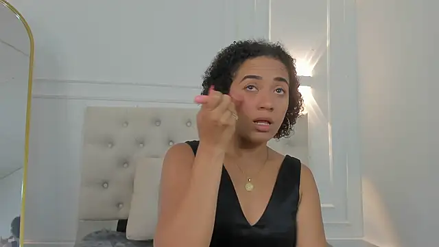 Snapshot of charlotte_dante212 chatting on April 2026 03:29:02 AM charlotte dante212 online show from April 2026 03:29:02 AM