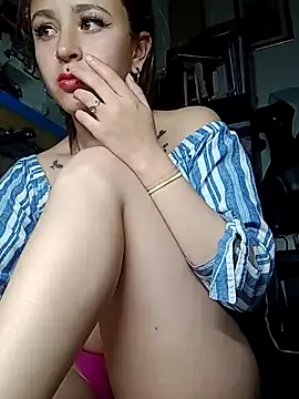 Tatii-Bunny online show from September 2025 04:45:01 AM