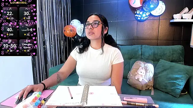 Bonnie cosmic online show from October 2025 08:50:02 PM