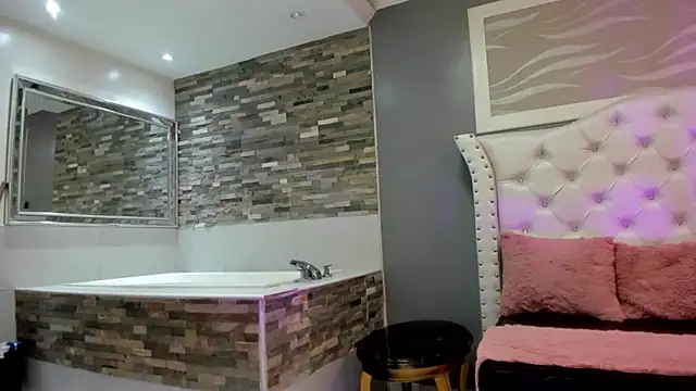 Snapshot of _camila_ortiz chatting on October 2025 07:31:01 PM  camila ortiz online show from October 2025 07:31:01 PM