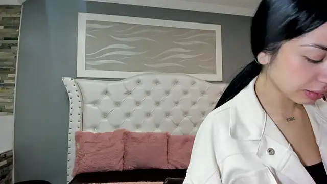 Snapshot of _camila_ortiz chatting on October 2025 07:33:01 PM  camila ortiz online show from October 2025 07:33:01 PM