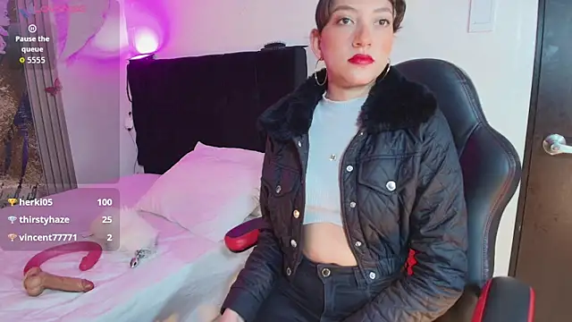 sophia arevalo online show from October 2025 03:07:02 AM