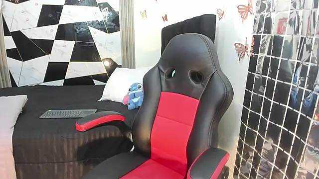 sophia arevalo online show from March 2026 03:12:01 AM