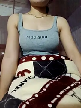 LucyyLy online show from November 2025 11:39:02 PM