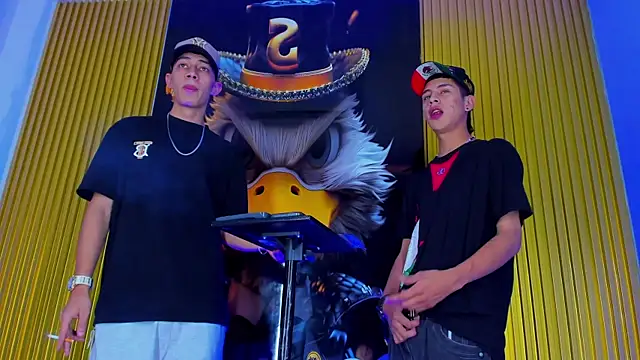 Dante Brown1  online show from November 2025 08:40:02 PM