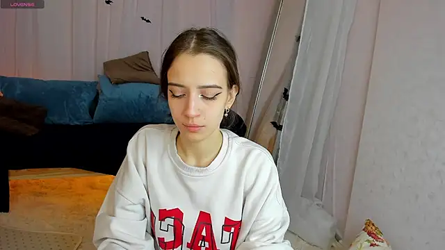 Belle Wa1ker online show from November 2025 01:05:02 AM