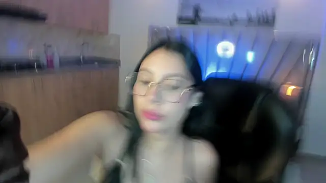 Snapshot of amara_foxx chatting on June 2026 06:43:01 PM amara foxx online show from June 2026 06:43:01 PM