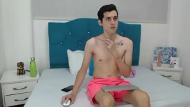 LuigiMarchetti online show from February 2026 07:58:01 PM