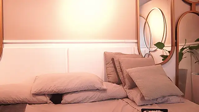 Tayler Kim online show from January 2026 06:33:01 PM