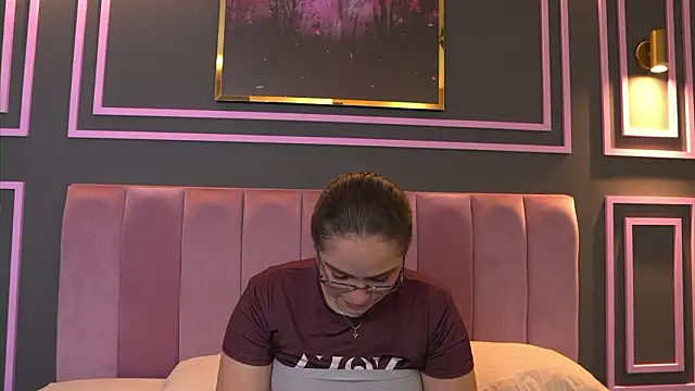 Tayler Kim online show from March 2026 04:35:01 PM