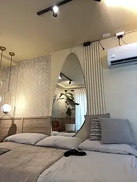 Tayler Kim online show from March 2026 04:29:01 PM