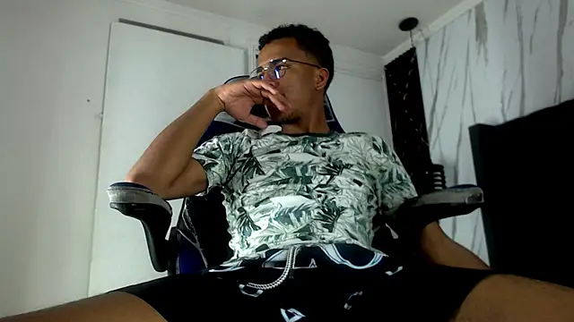 aston xvera online show from November 2025 03:39:01 AM