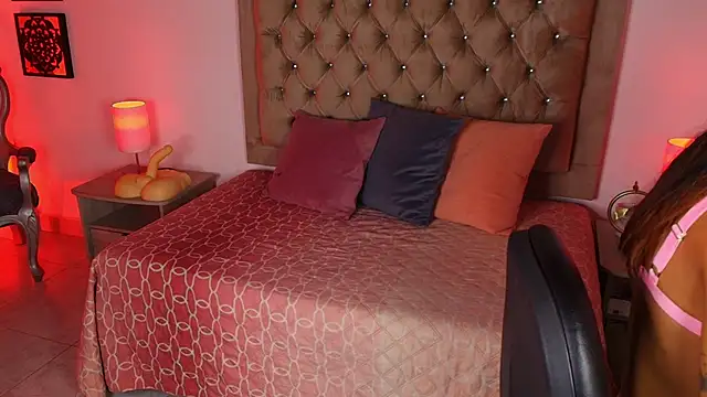 dulce fresa  online show from December 2025 12:25:02 PM