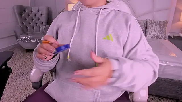 Miss Francheska online show from February 2026 12:12:01 PM