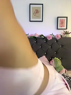 Im Lyan online show from December 2025 03:07:02 PM