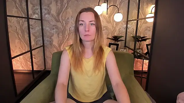 MeggySun online show from November 2025 01:34:02 PM