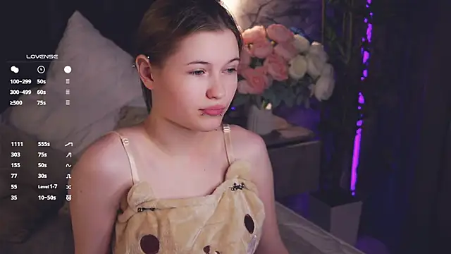 Snapshot of LynHillaire chatting on April 2026 12:55:01 PM LynHillaire online show from April 2026 12:55:01 PM