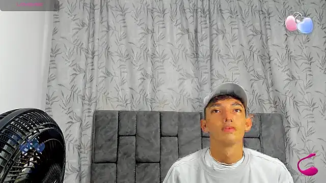 Maikol Ortiz online show from November 2025 11:32:02 AM