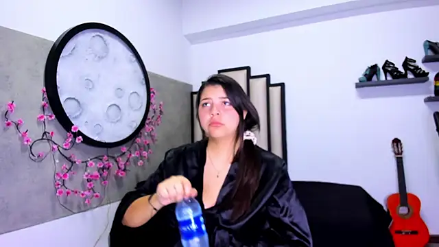 Charlotte-Star online show from October 2025 09:53:01 PM