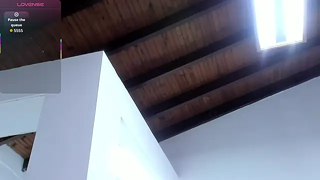 Charlotte-Star online show from November 2025 07:51:02 PM